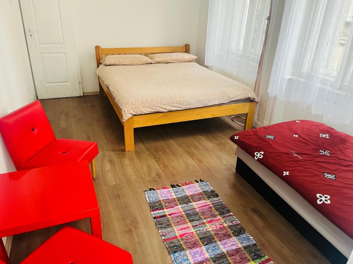 East Point Hostel Βουδαπέστη Εξωτερικό φωτογραφία